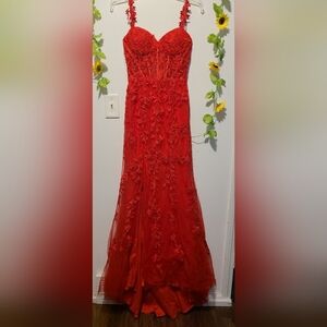Red sz 0 A-line V Neck Sweep Train Tulle Prom Dress with Appliqued Beading